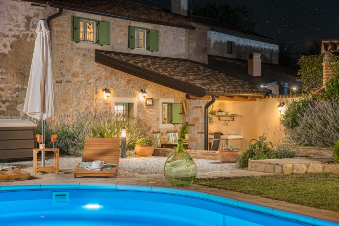 Villa Nonni - Authentic Stone House with a private pool in Istria, Croatia Višnjan